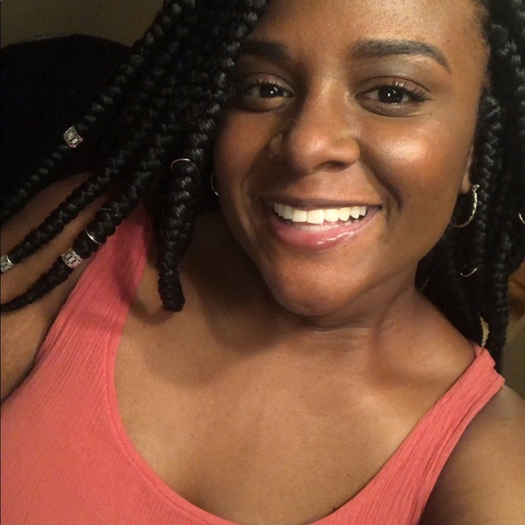 Meet your Posher, Loren - Picture 5 of 7